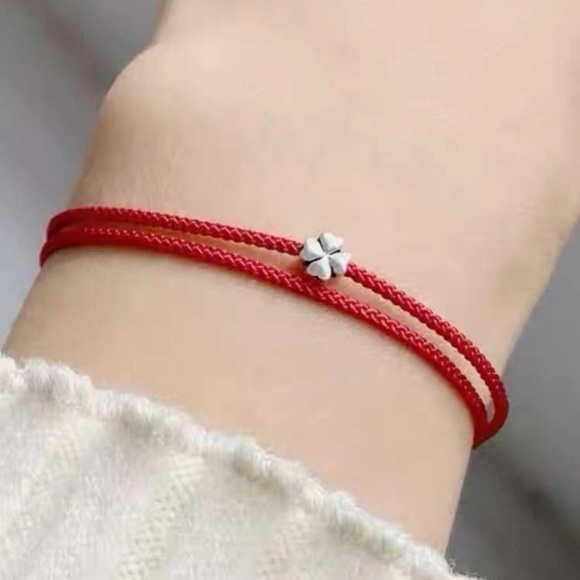 Jewelry - Four Leaf Clover String Bracelet Adjustable